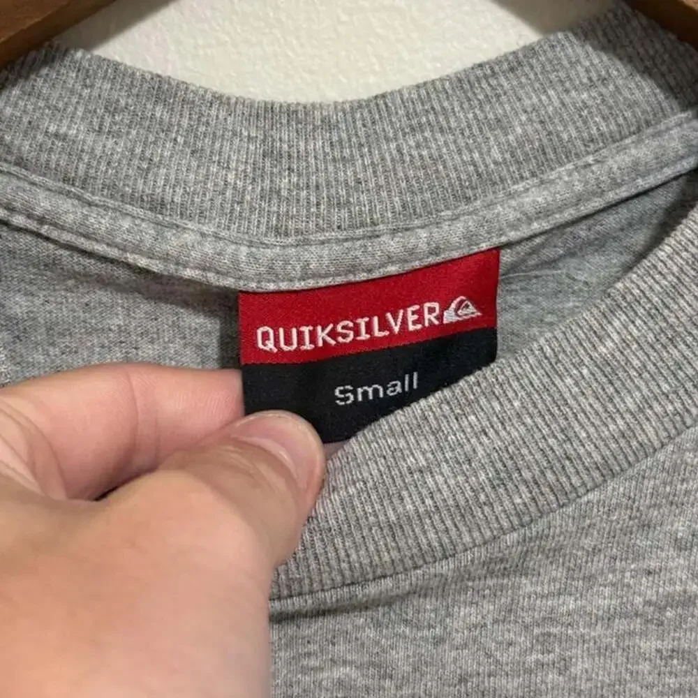 Vintage Quiksilver Y2K Graphic Long Sleeve Tee Grey